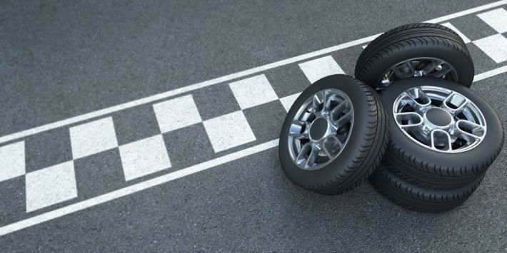 El neumático deportivo es un derivado del neumático de circuito